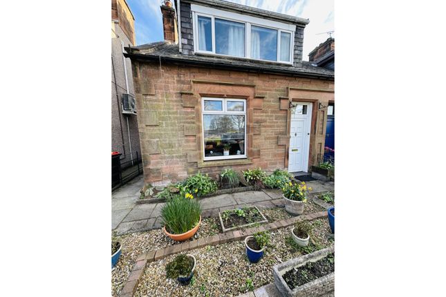 3 bed semi-detached house