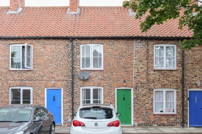 Millgate, Selby YO8 2 bed terraced house for sale