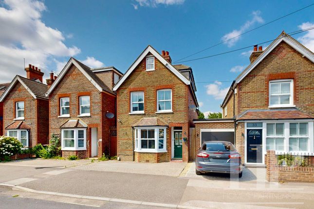 3 bedroom link detached house for sale