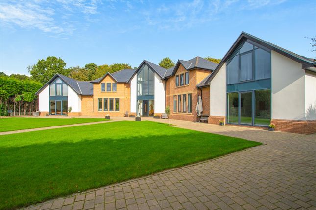 7 bedroom detached house for sale