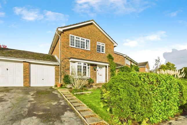 Ghyll Crescent, Horsham RH13 4 bed detached house for sale