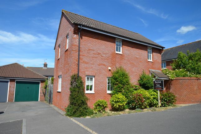 Field Close, Sturminster Newton 3 bed detached house for sale