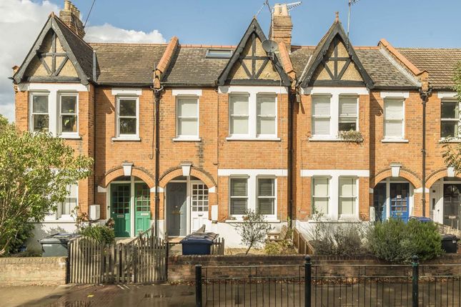 Pitshanger Lane, London W5 4 bed maisonette for sale