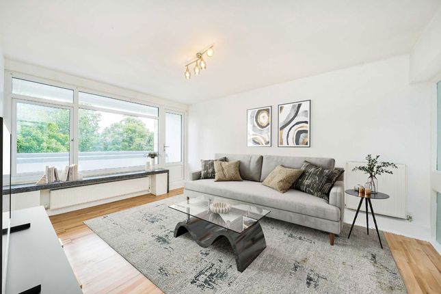 Tangley Grove, London SW15 2 bed flat for sale