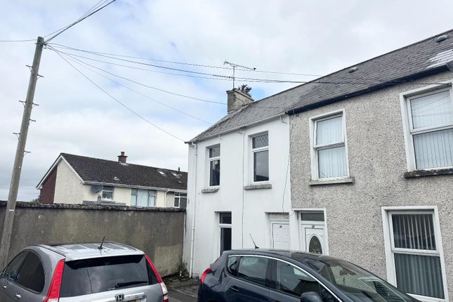 3 bed end terrace house