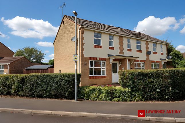 Stirling Close, Rayleigh, SS6 2 bed semi