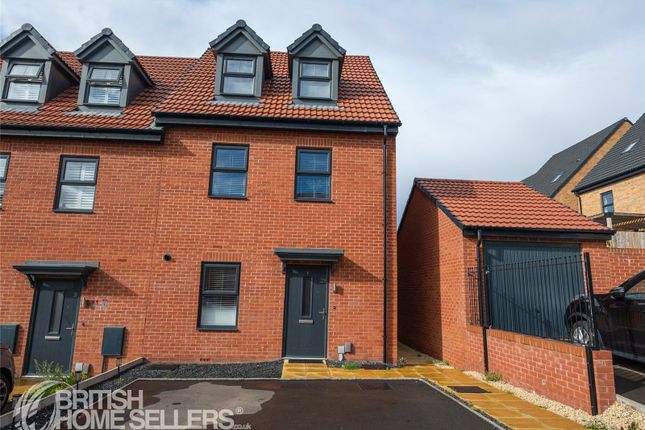 3 bedroom semi-detached house for sale