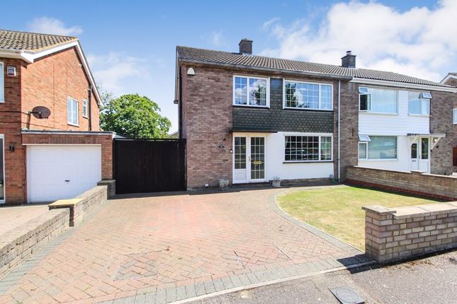 Conway Crescent, Bedford MK41 3 bed semi