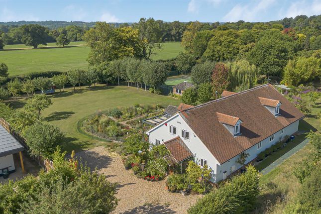 6 bedroom detached house for sale