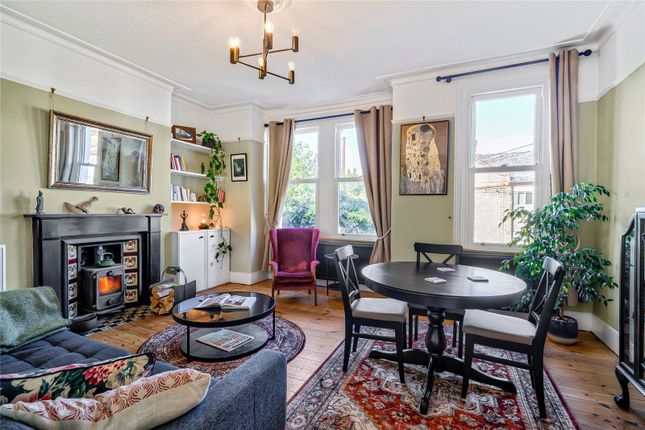 Avarn Road, Tooting, SW17 4 bed maisonette for sale
