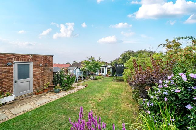 West Mead, Ruislip, HA4 2 bed maisonette for sale