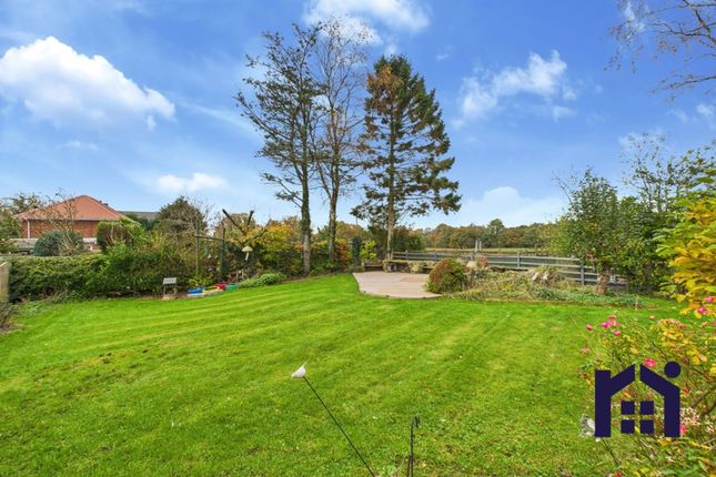 Washington Lane, Euxton, PR7 6DQ 4 bed end of terrace house for sale