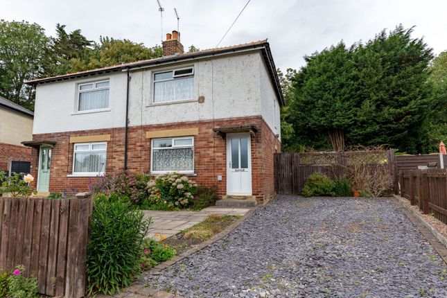 Henshaw Oval, Yeadon, Leeds, West... 2 bed semi
