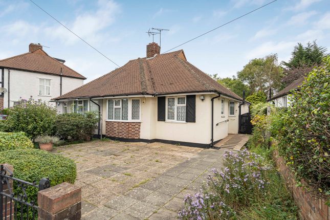 Hospital Bridge Road, Twickenham, TW2 2 bed bungalow for sale
