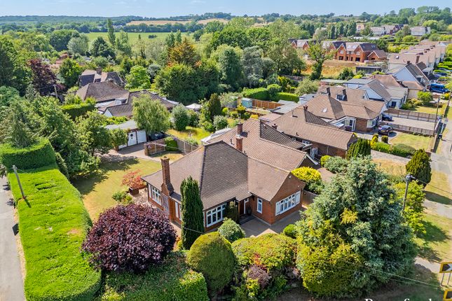 Stapleford Road, Stapleford Abbotts, RM4 2 bed bungalow for sale