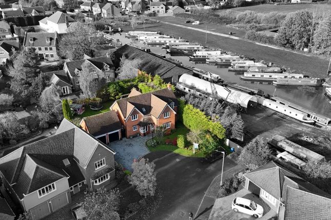 Queens Road, Wolverhampton WV10 5 bed detached house for sale