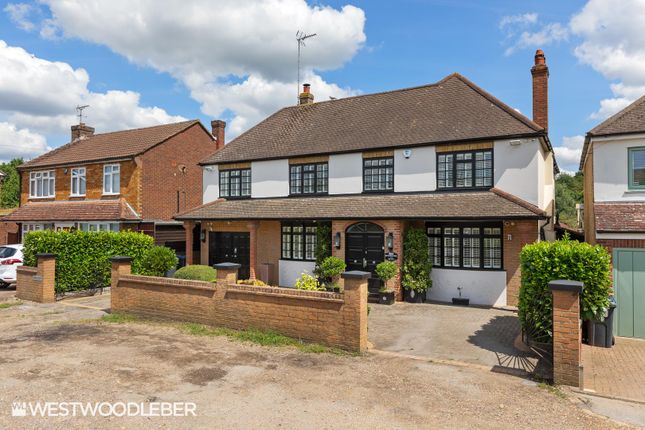 5 bed detached house