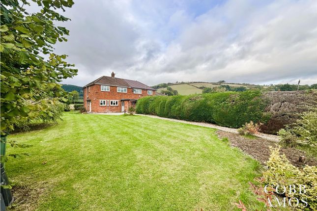 3 bedroom semi-detached house for sale
