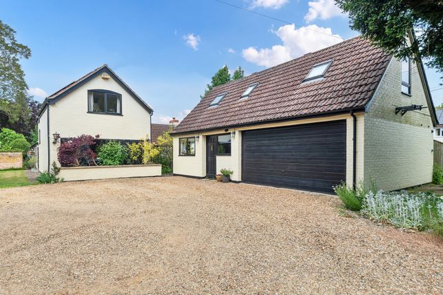 Mill Lane, Royston SG8 6 bed detached house for sale