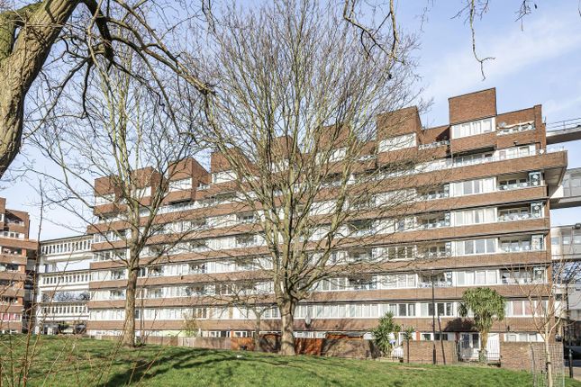 Bowditch, Deptford, London, SE8 3 bed flat for sale