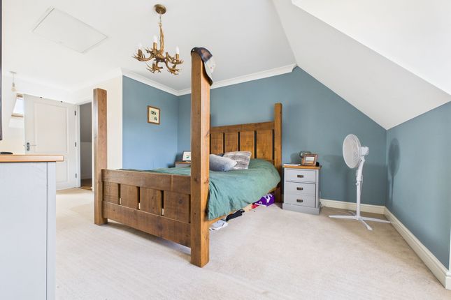 Scott Drive, Yaxley, PE7 4 bed terraced house for sale