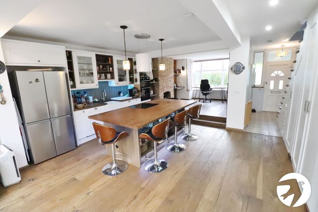 Lessness Avenue, Bexleyheath, DA7 4 bed semi