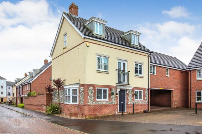 Woodpecker Way, Queens Hill, Norwich 4 bed link detached house for sale