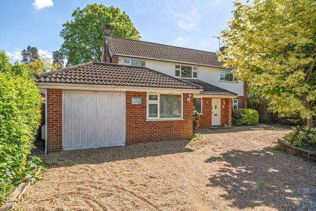 Blackwood Close, West Byfleet, KT14 4 bed detached house for sale
