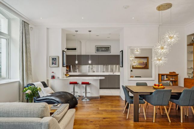Sterling Mansions, Leman Street... 2 bed apartment for sale