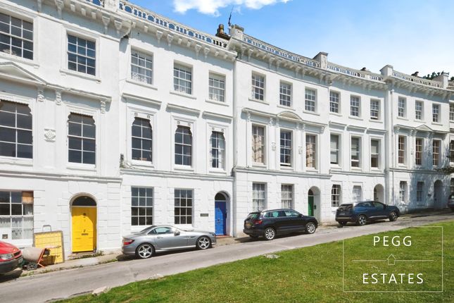 4 Lisburne Crescent, Torquay TQ1 1 bed flat for sale