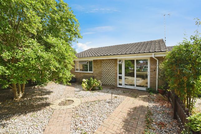2 bedroom terraced bungalow for sale