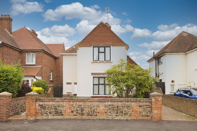 Avebury Avenue, Ramsgate, Kent, CT11 3 bed detached house for sale