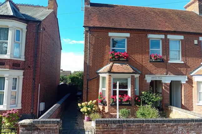 London Road, Stony Stratford, Milton... 3 bed semi