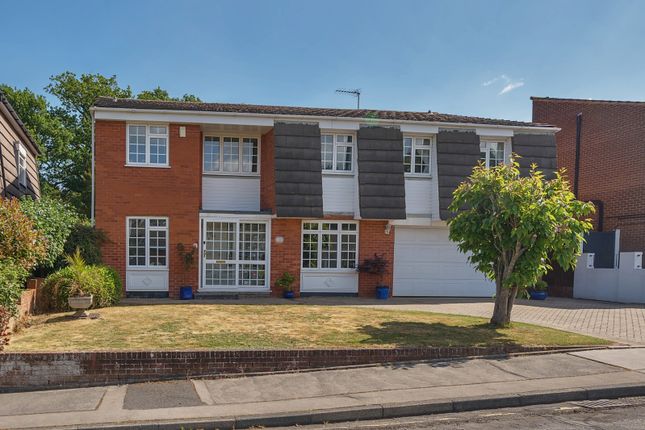 Wolds Drive, Orpington 5 bed detached house for sale