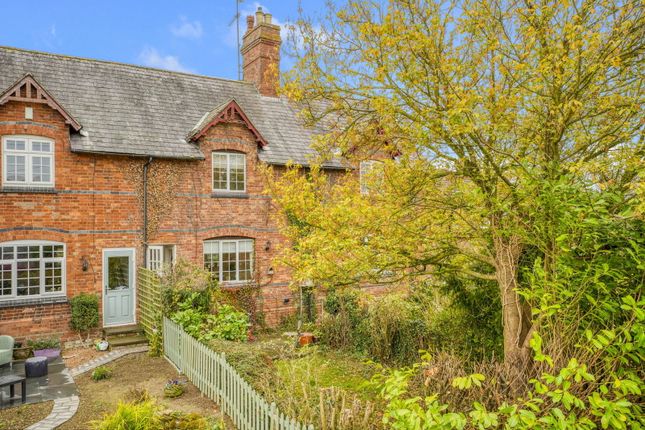 Clifden Terrace, Northampton NN6 2 bed terraced house for sale