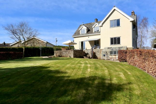 Abergavenny NP7 4 bed detached house for sale
