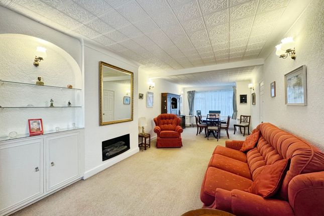 Beverley Drive, Edgware, HA8 4 bed semi