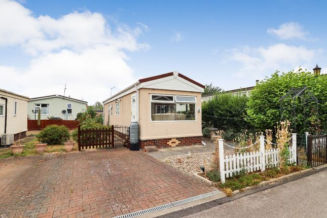 Folly Park, Clapham, Bedford 1 bed park home for sale
