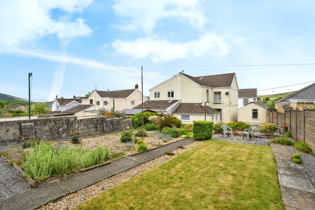 3 bed semi-detached house