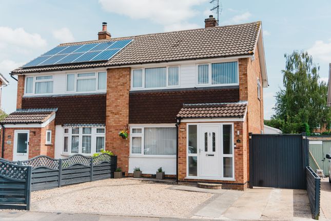 Tyringham Road, Wigston, LE18 3 bed semi