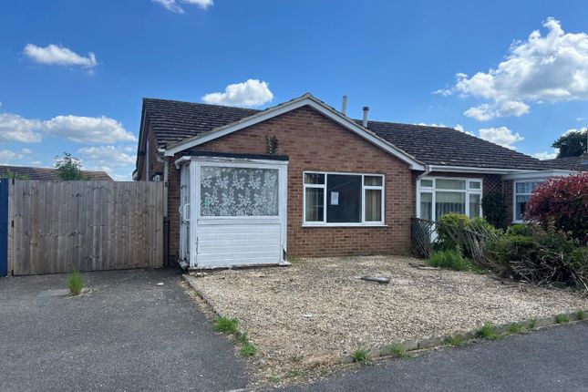 3 bedroom semi-detached bungalow for sale