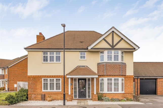 West Brook View, Havant PO10 4 bed detached house for sale