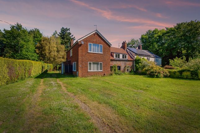 5 bedroom semi-detached house for sale