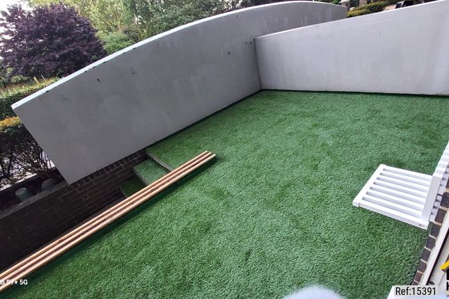 Greenwich Heights, London, SE18 1 bed flat for sale