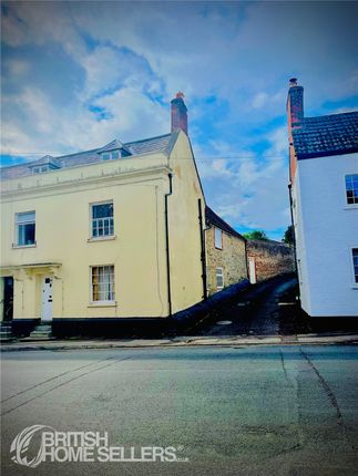 4 bedroom end of terrace house for sale
