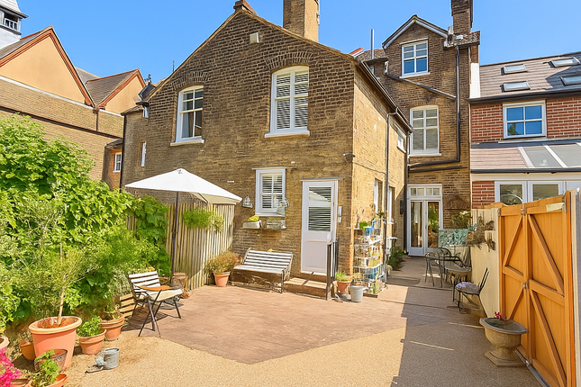 Crow Lane, Rochester 4 bed terraced house for sale