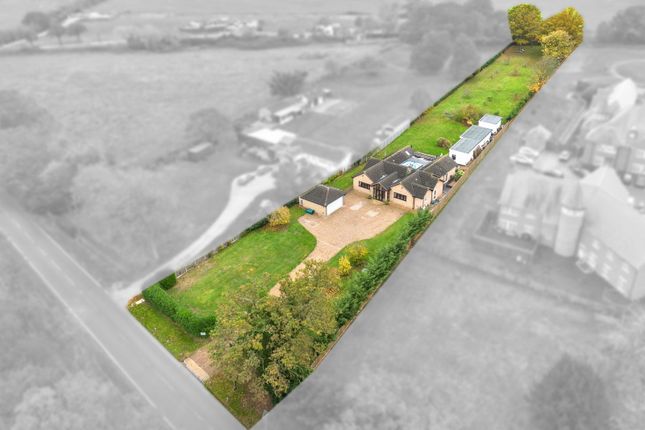 East Hanningfield Road, Chelmsford CM2 4 bed detached bungalow for sale