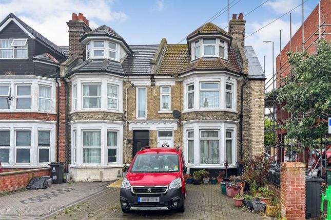 4 bedroom end of terrace house for sale