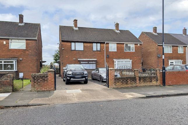 Abbey Drive, Houghton le Spring DH4 3 bed semi