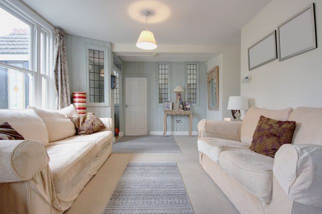 Upper Paddock Road, Watford, WD19 5 bed detached house for sale
